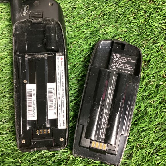 Vintage Sanyo Dual Band 3000 Mobile Phone - Picture 10 of 12